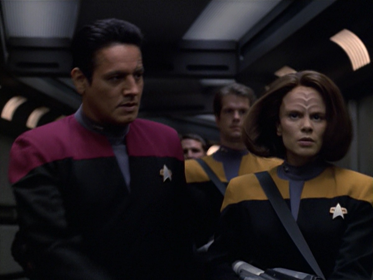 extant_StarTrek_VOY_7x04-Repression_2939.jpg