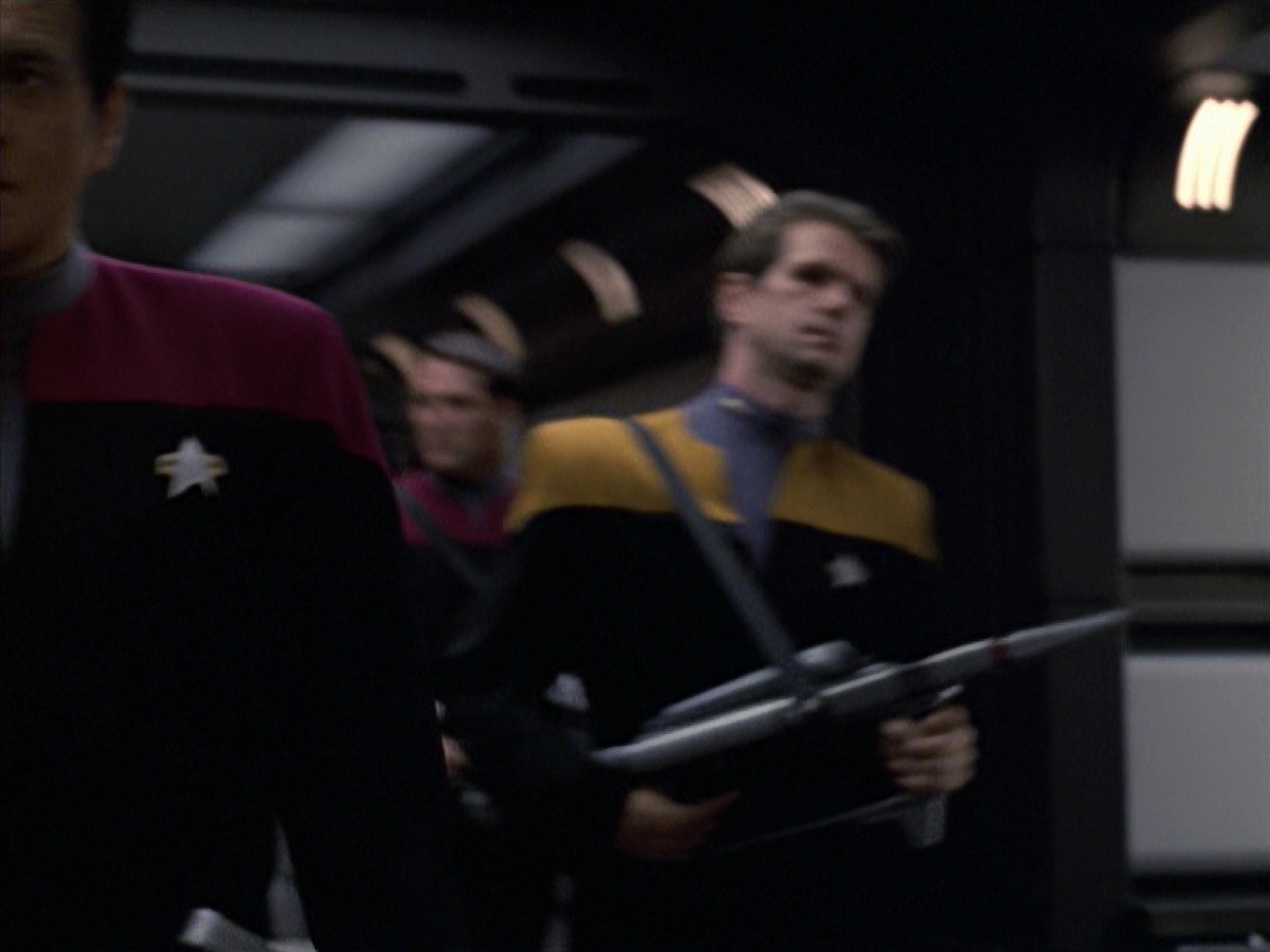 extant_StarTrek_VOY_7x04-Repression_2942.jpg