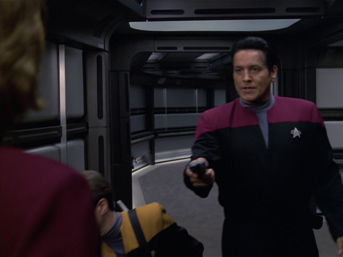 extant_StarTrek_VOY_7x04-Repression_3032.jpg