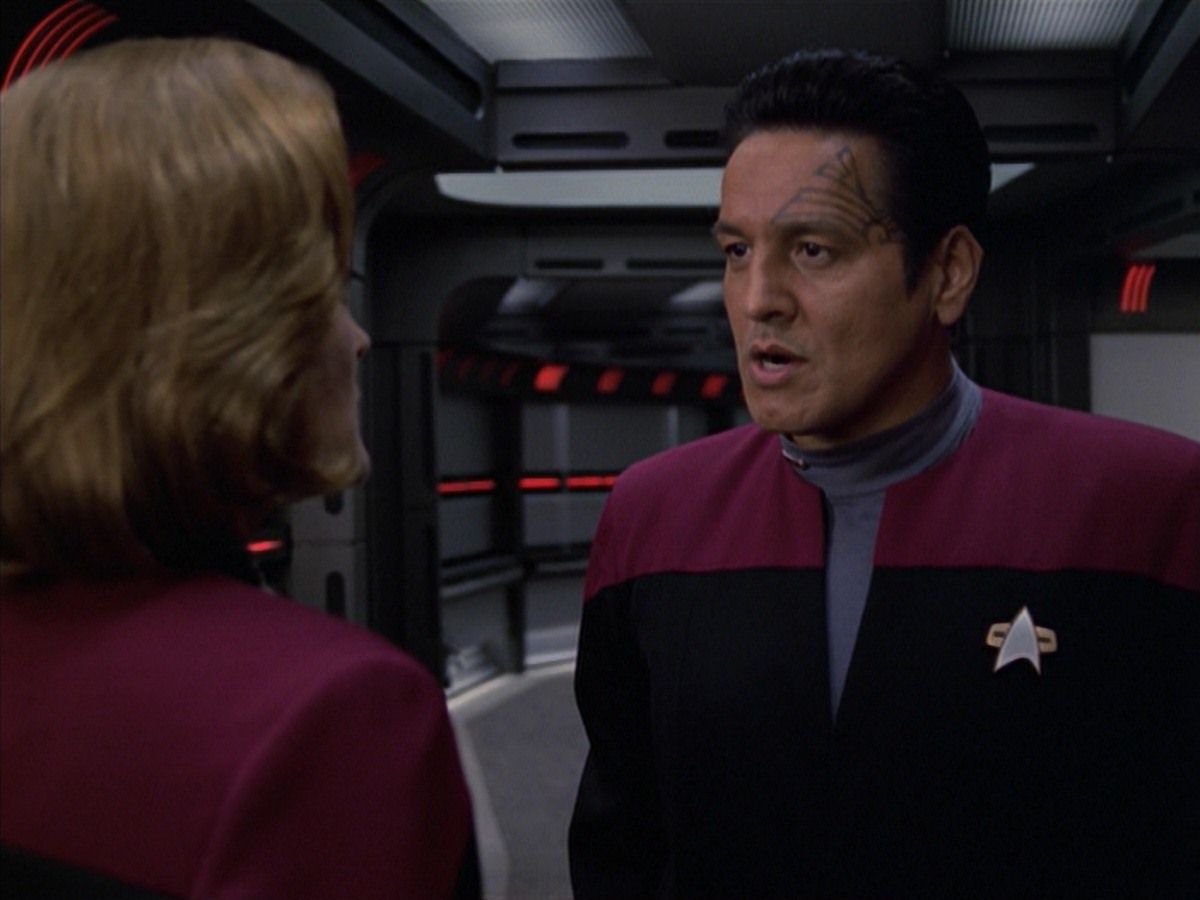 extant_StarTrek_VOY_7x04-Repression_3049.jpg