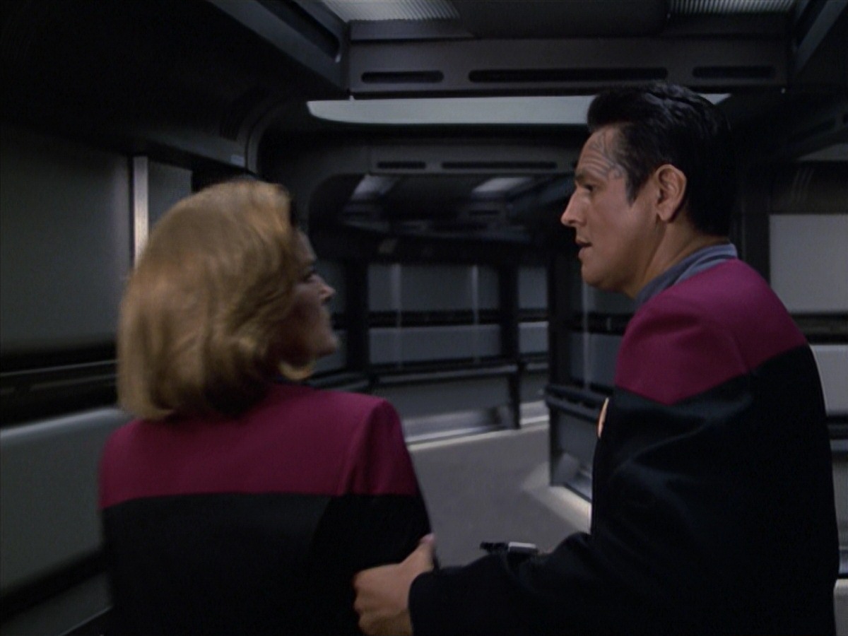 extant_StarTrek_VOY_7x04-Repression_3066.jpg