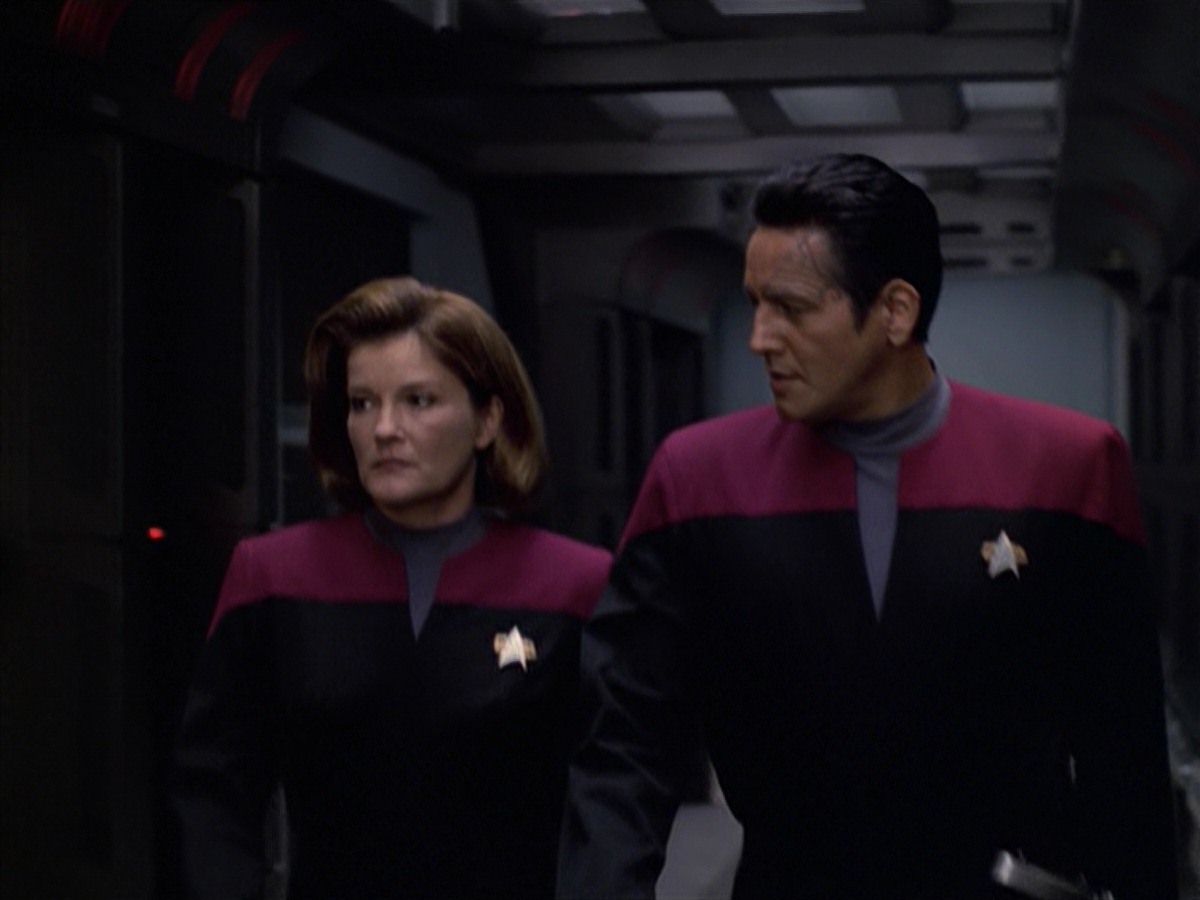 extant_StarTrek_VOY_7x04-Repression_3080.jpg