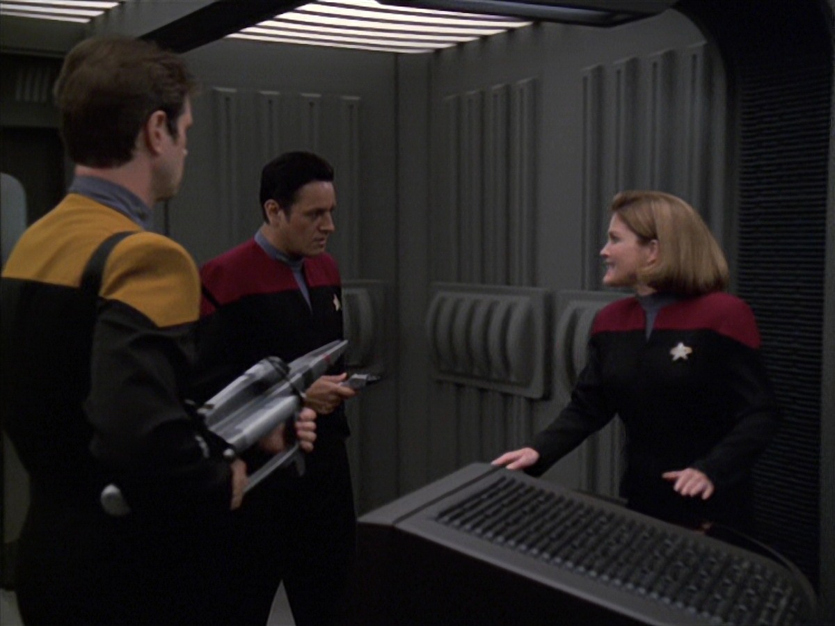 extant_StarTrek_VOY_7x04-Repression_3090.jpg