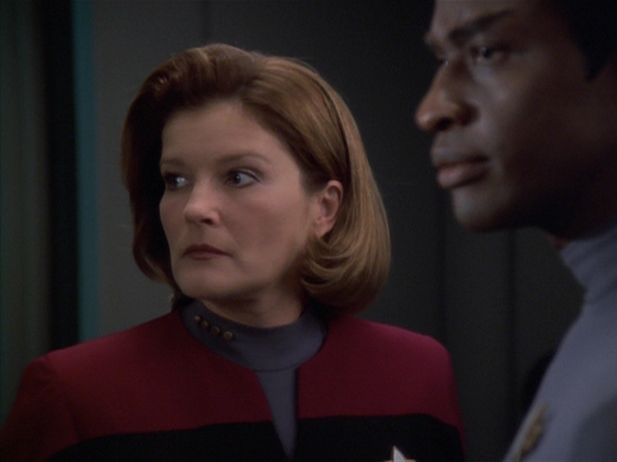 extant_StarTrek_VOY_7x04-Repression_3114.jpg