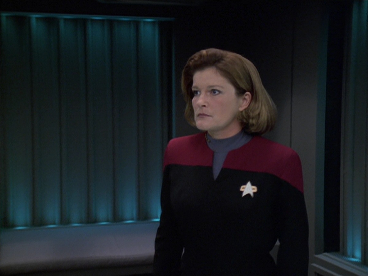 extant_StarTrek_VOY_7x04-Repression_3123.jpg