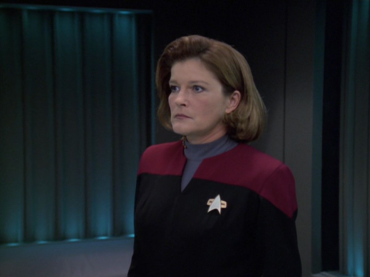 extant_StarTrek_VOY_7x04-Repression_3124.jpg