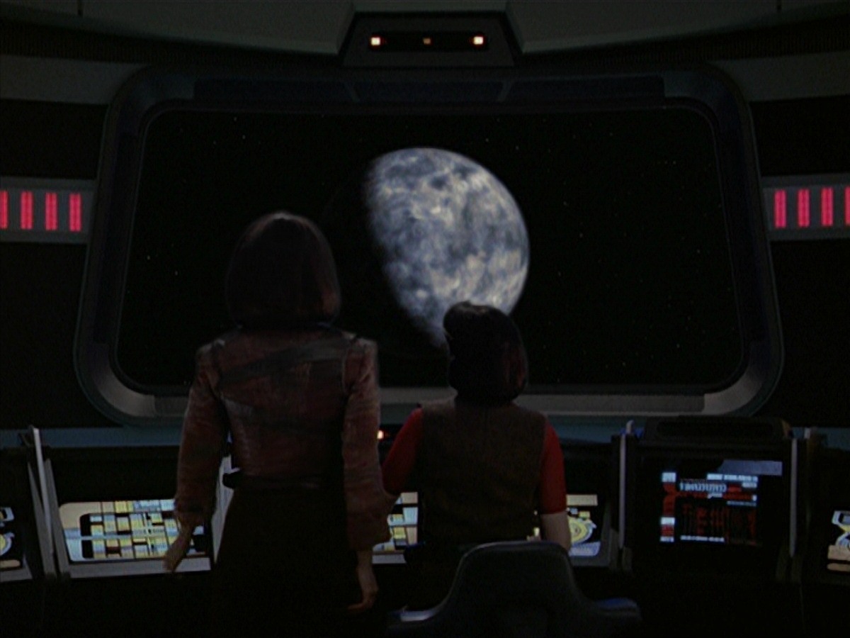 extant_StarTrek_VOY_7x04-Repression_3155.jpg