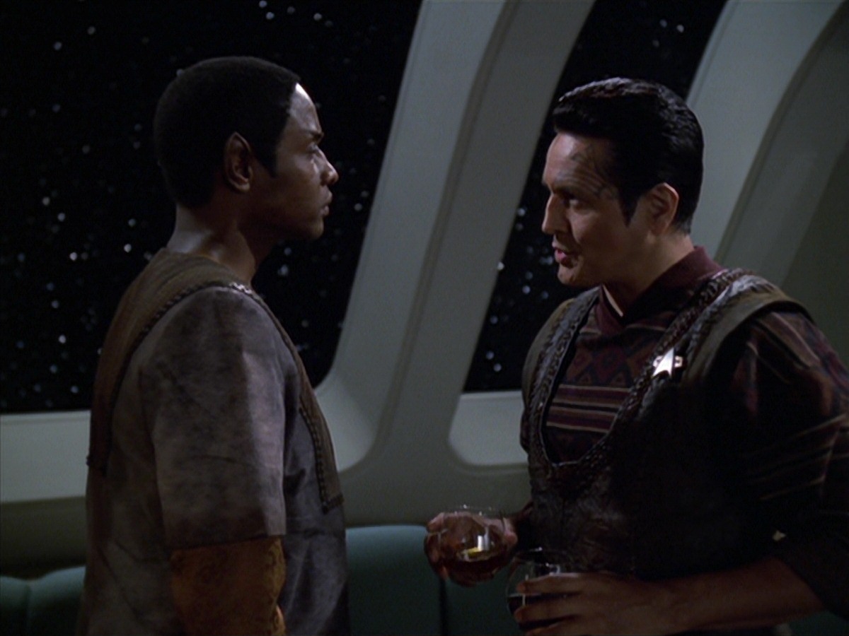 extant_StarTrek_VOY_7x04-Repression_3183.jpg