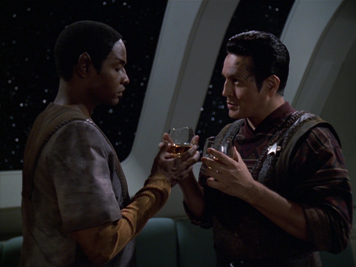 extant_StarTrek_VOY_7x04-Repression_3190.jpg