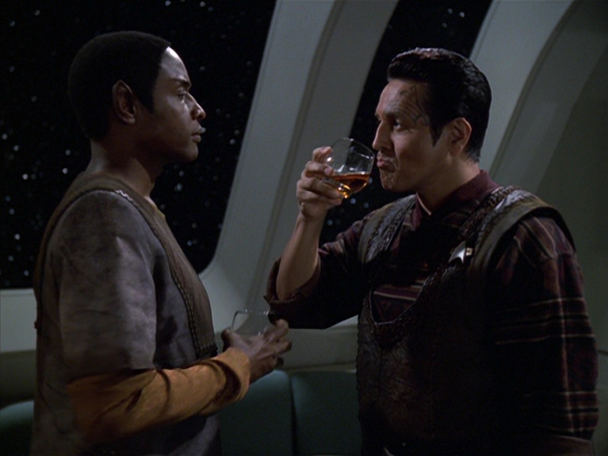 extant_StarTrek_VOY_7x04-Repression_3204.jpg
