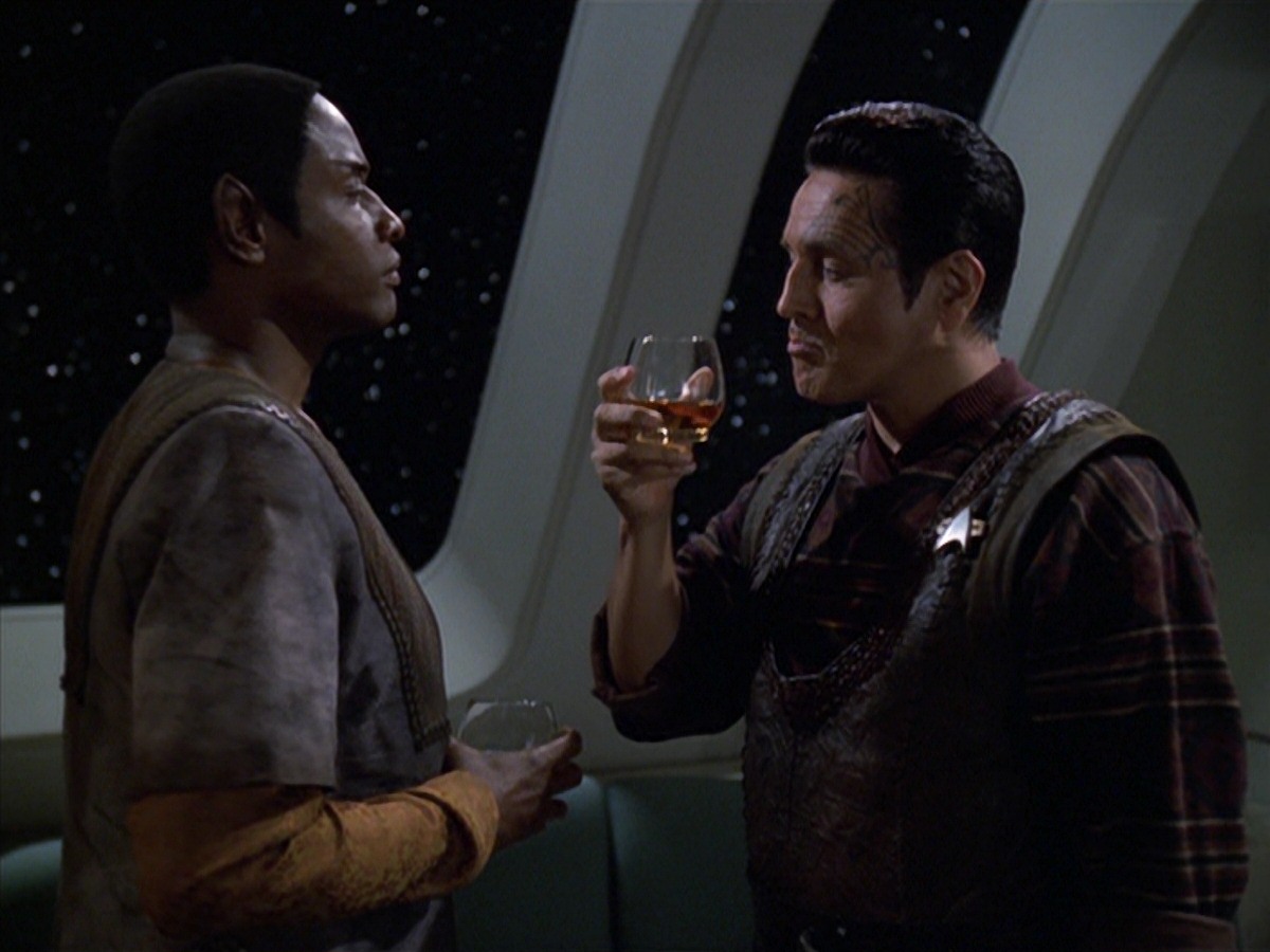 extant_StarTrek_VOY_7x04-Repression_3205.jpg