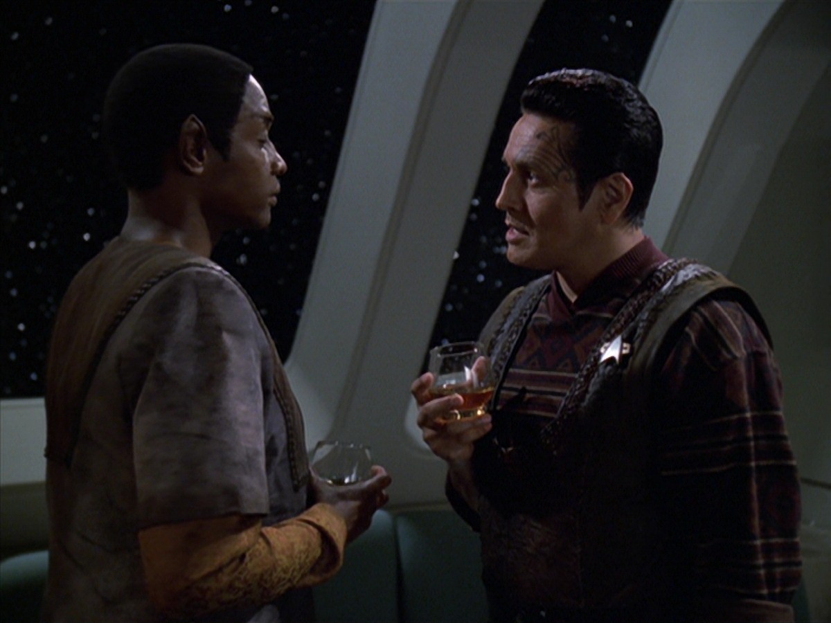 extant_StarTrek_VOY_7x04-Repression_3219.jpg
