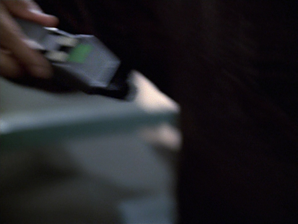 extant_StarTrek_VOY_7x04-Repression_3285.jpg