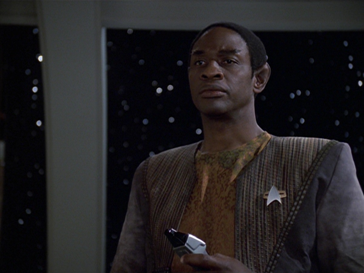 extant_StarTrek_VOY_7x04-Repression_3316.jpg
