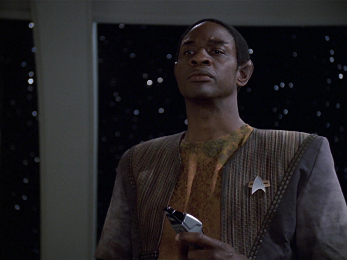 extant_StarTrek_VOY_7x04-Repression_3318.jpg