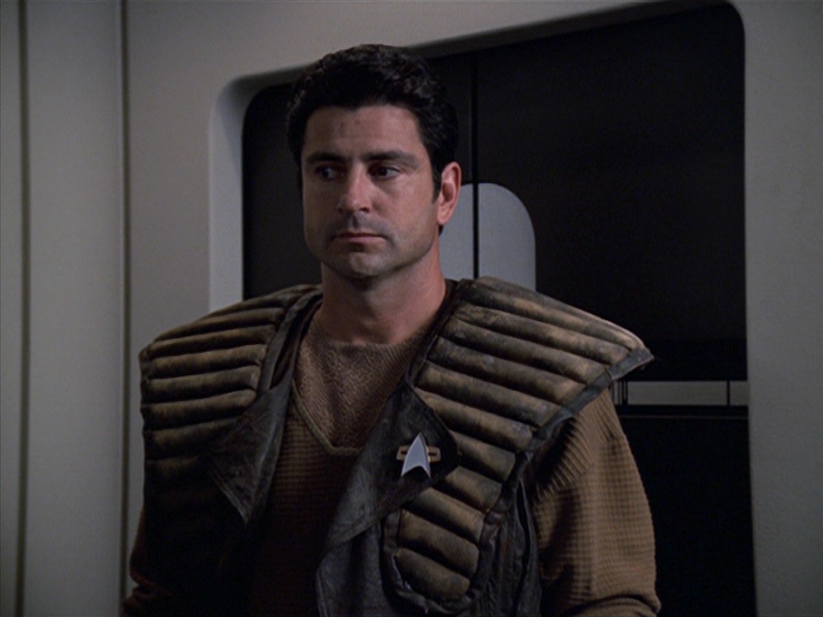 extant_StarTrek_VOY_7x04-Repression_3326.jpg