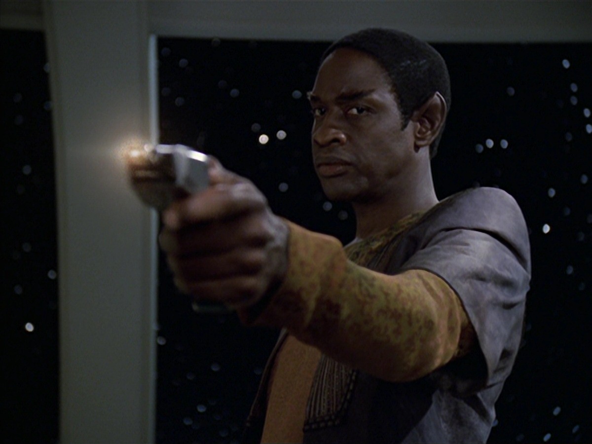 extant_StarTrek_VOY_7x04-Repression_3336.jpg