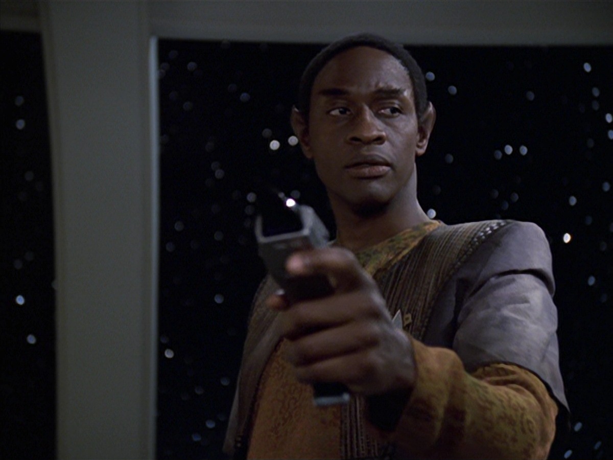 extant_StarTrek_VOY_7x04-Repression_3344.jpg