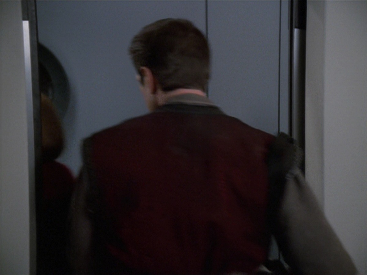 extant_StarTrek_VOY_7x04-Repression_3362.jpg