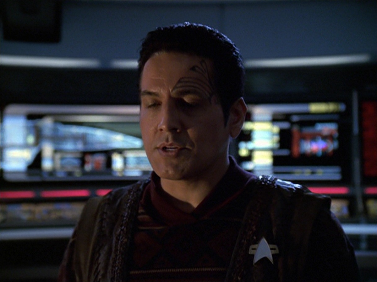extant_StarTrek_VOY_7x04-Repression_3446.jpg