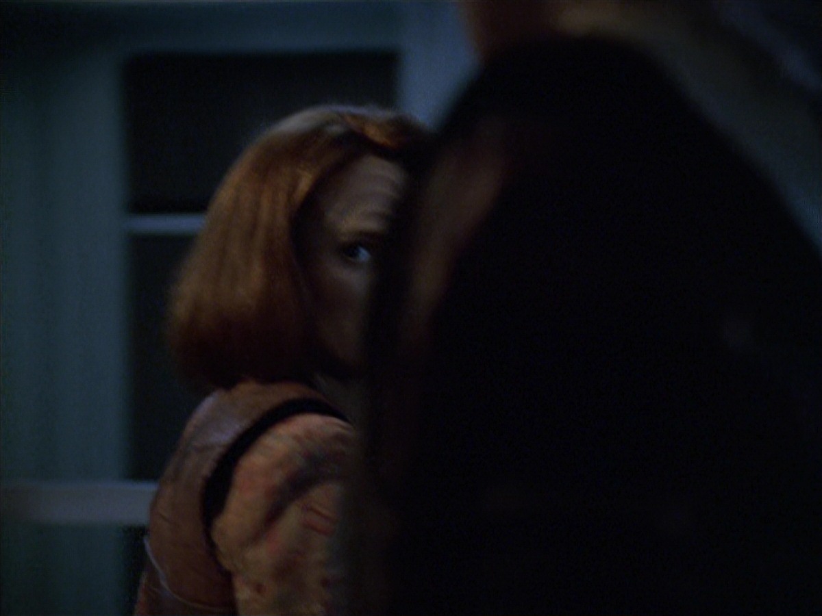 extant_StarTrek_VOY_7x04-Repression_3450.jpg