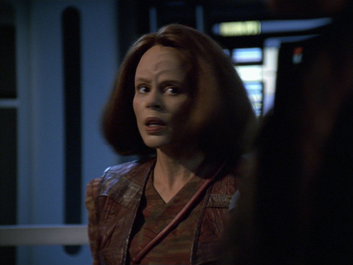 extant_StarTrek_VOY_7x04-Repression_3459.jpg