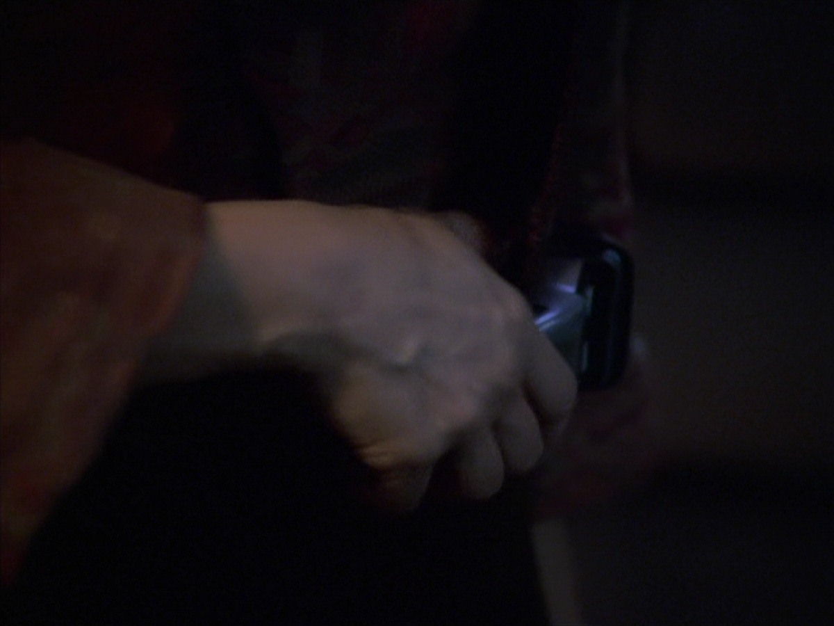extant_StarTrek_VOY_7x04-Repression_3466.jpg