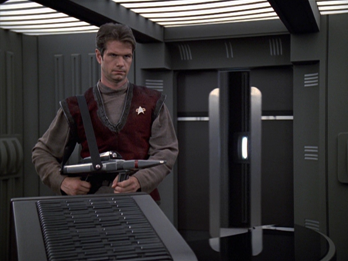 extant_StarTrek_VOY_7x04-Repression_3477.jpg