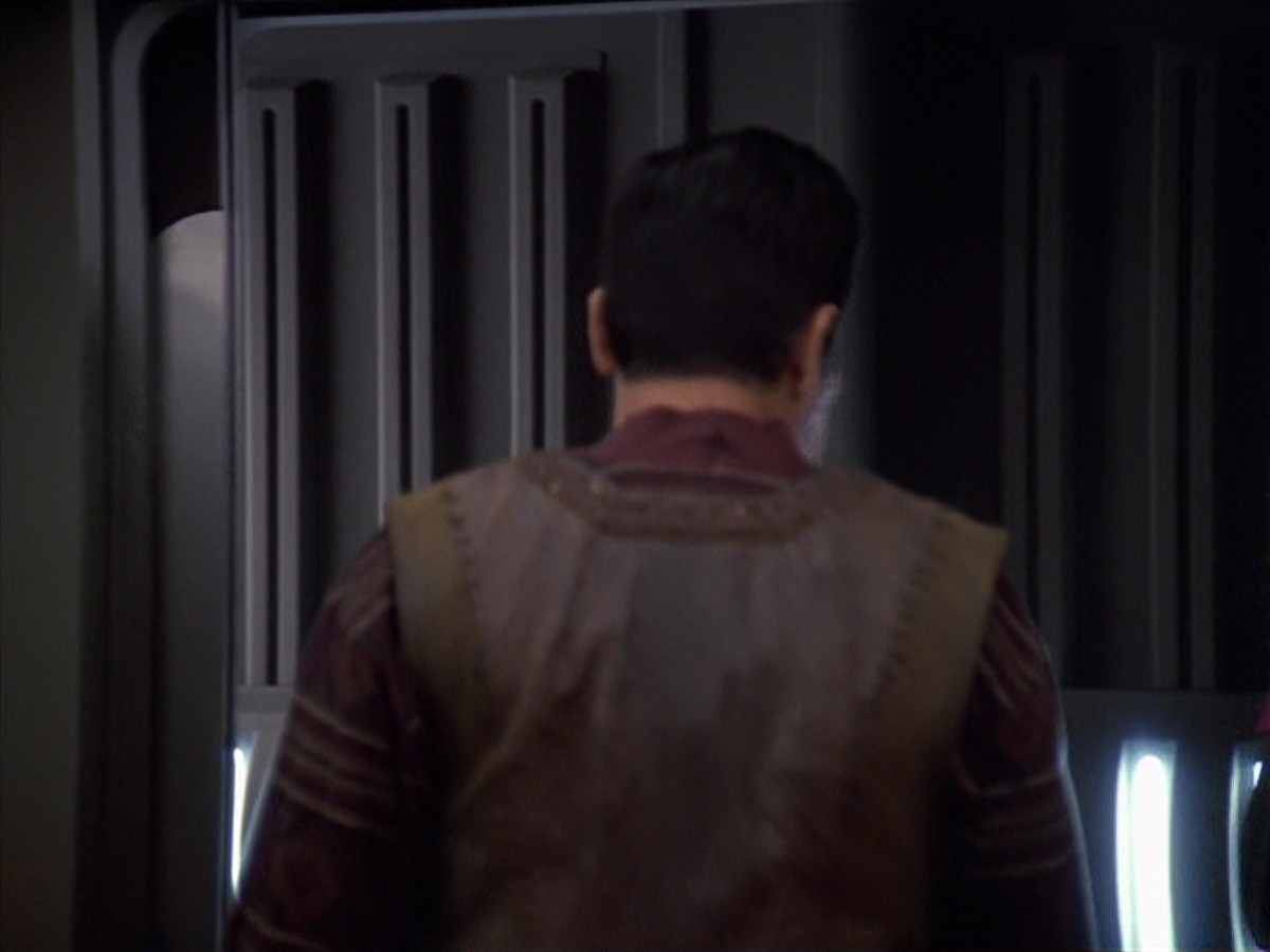 extant_StarTrek_VOY_7x04-Repression_3514.jpg