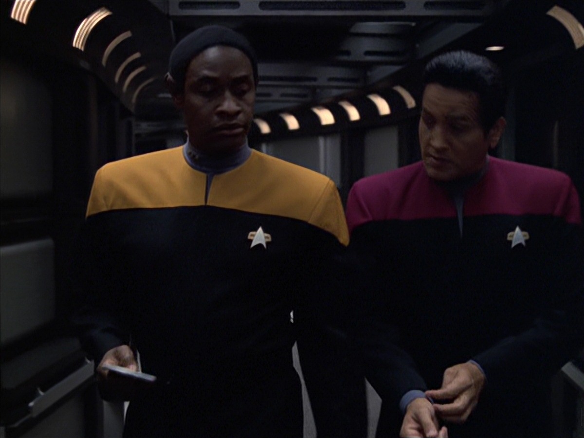 extant_StarTrek_VOY_7x04-Repression_3534.jpg