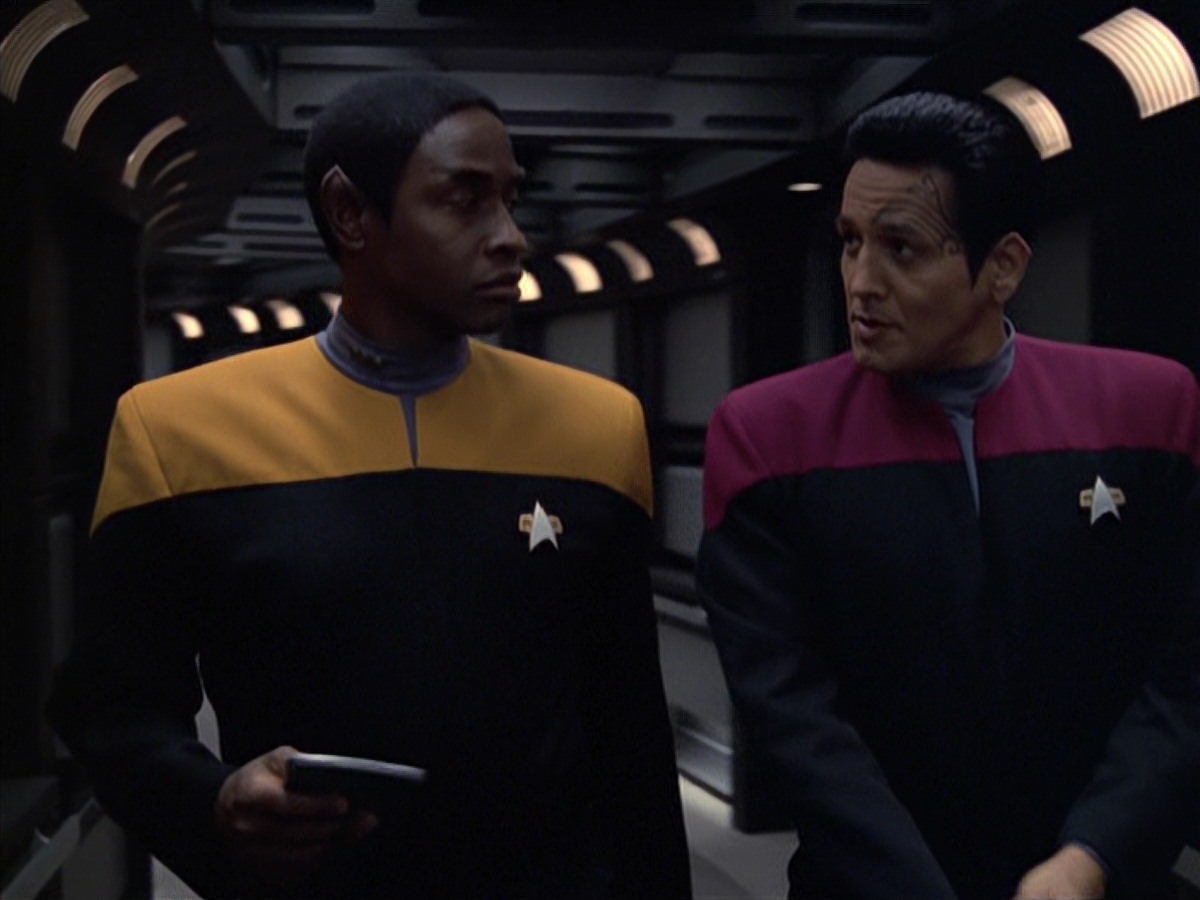 extant_StarTrek_VOY_7x04-Repression_3535.jpg