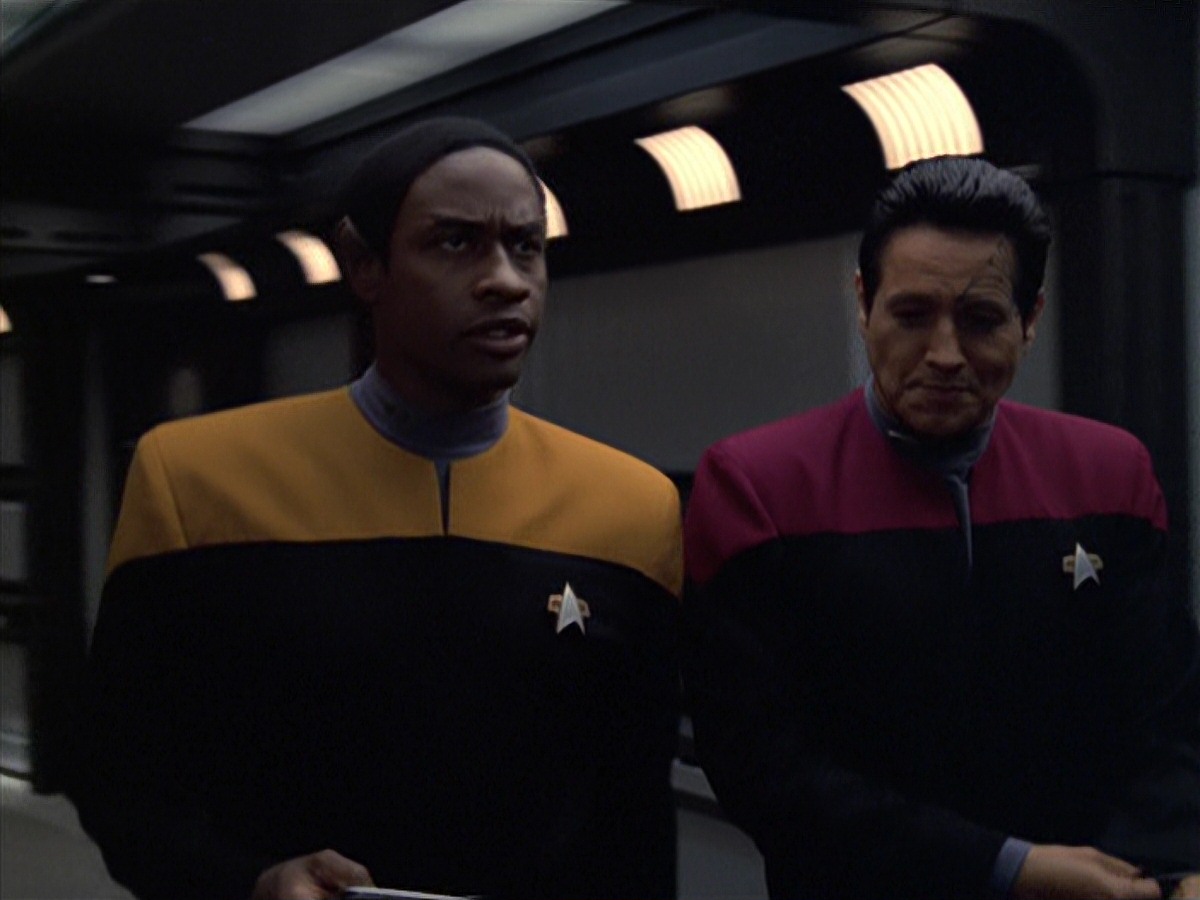 extant_StarTrek_VOY_7x04-Repression_3537.jpg