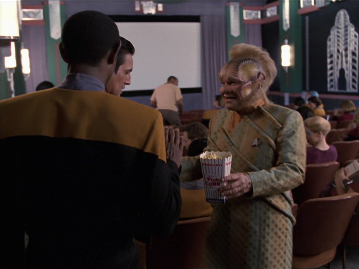 extant_StarTrek_VOY_7x04-Repression_3555.jpg