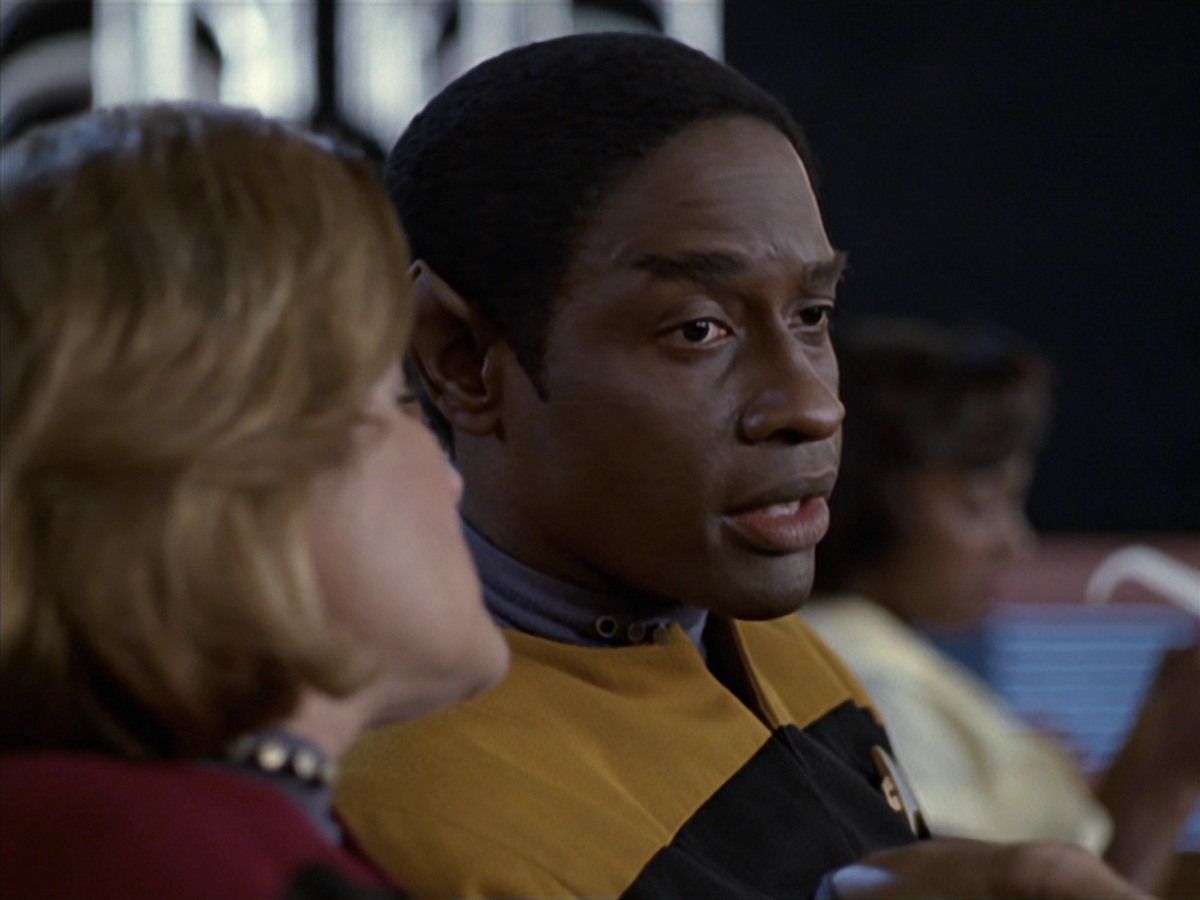 extant_StarTrek_VOY_7x04-Repression_3596.jpg