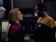 extant_StarTrek_VOY_7x04-Repression_1774.jpg