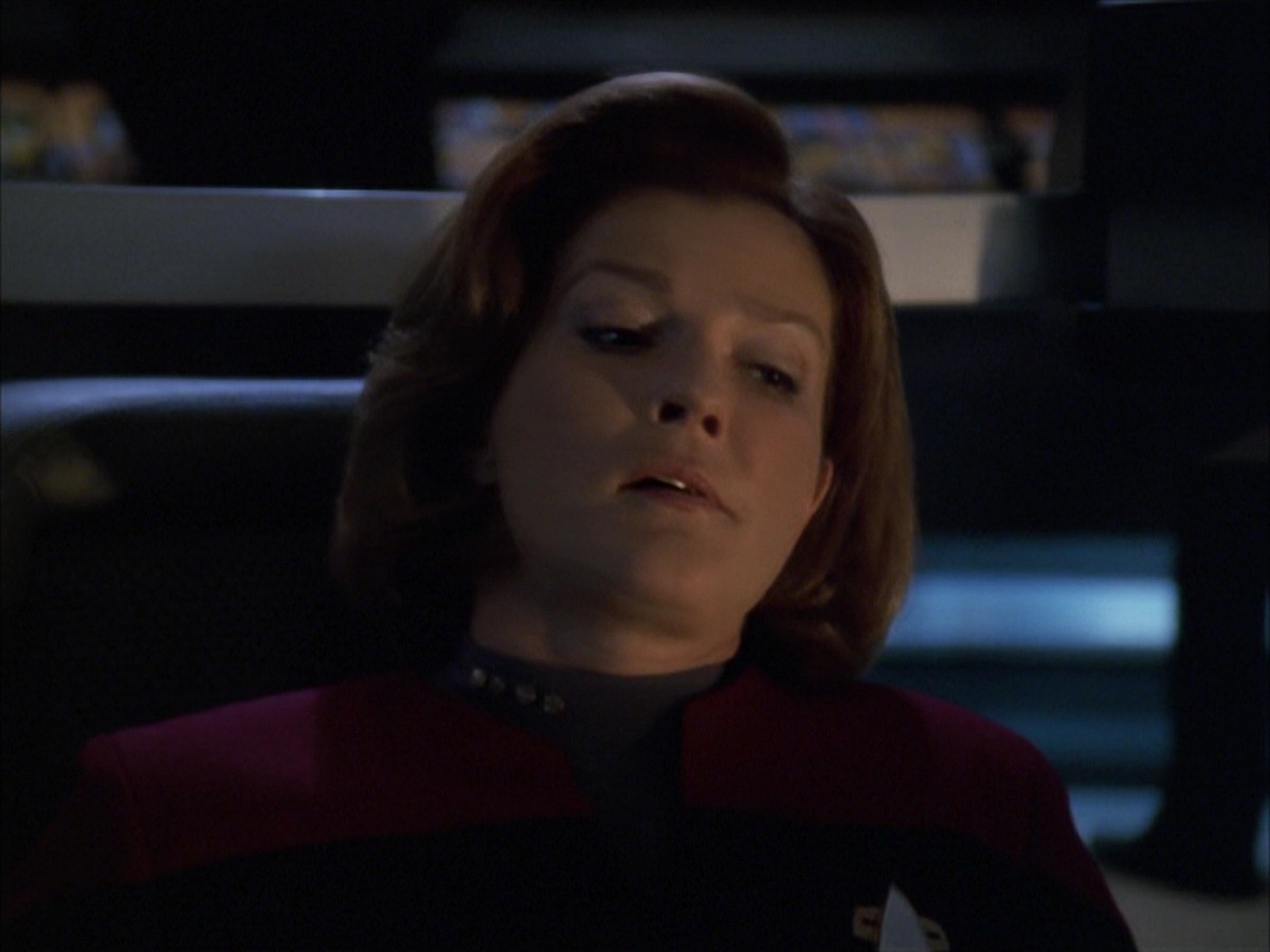 extant_StarTrek_VOY_7x05-CriticalCare_3260.jpg