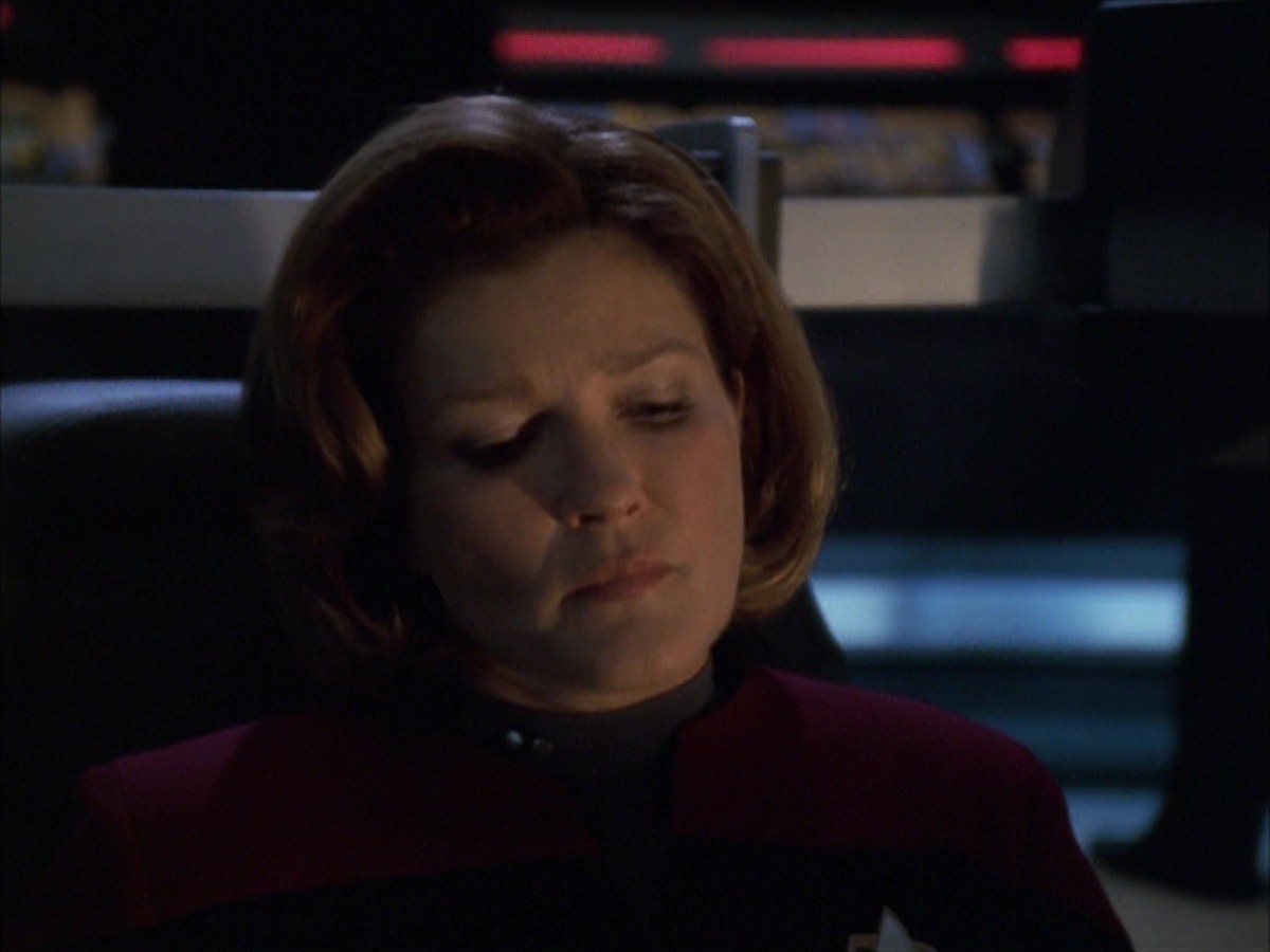 extant_StarTrek_VOY_7x05-CriticalCare_3267.jpg