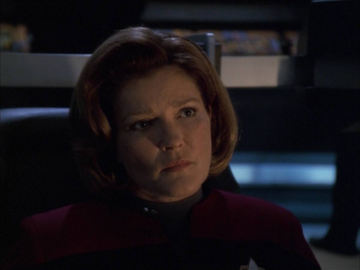 extant_StarTrek_VOY_7x05-CriticalCare_3269.jpg