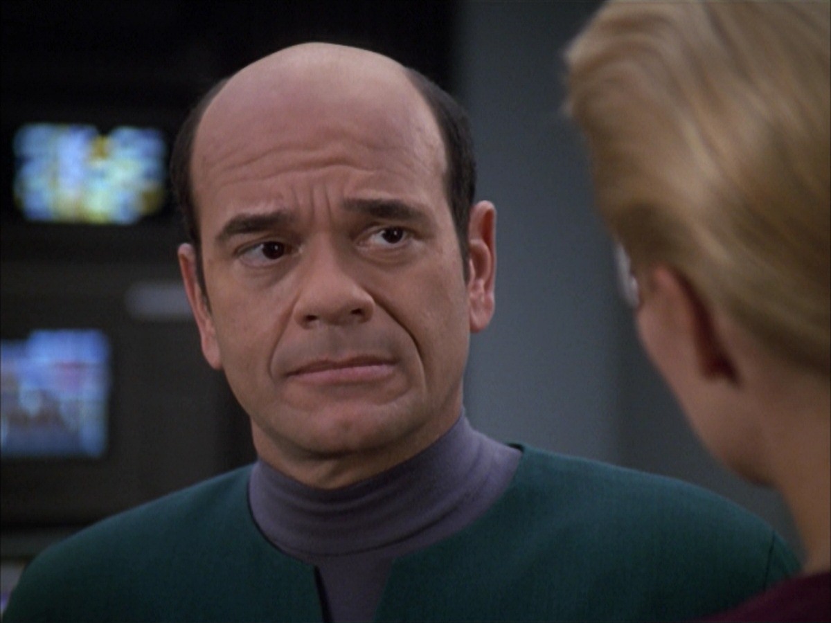 extant_StarTrek_VOY_7x05-CriticalCare_3614.jpg