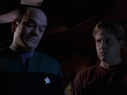 extant_StarTrek_VOY_7x05-CriticalCare_3131.jpg