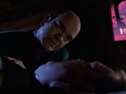 extant_StarTrek_VOY_7x05-CriticalCare_3144.jpg