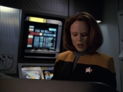 extant_StarTrek_VOY_7x05-CriticalCare_3258.jpg