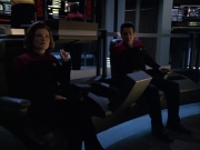extant_StarTrek_VOY_7x05-CriticalCare_3280.jpg