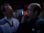 extant_StarTrek_VOY_7x05-CriticalCare_3423.jpg