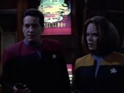 extant_StarTrek_VOY_7x05-CriticalCare_3450.jpg