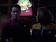 extant_StarTrek_VOY_7x05-CriticalCare_3451.jpg