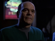 extant_StarTrek_VOY_7x05-CriticalCare_3454.jpg