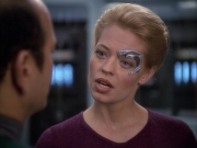 extant_StarTrek_VOY_7x05-CriticalCare_3617.jpg