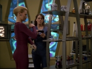 Filename=extant_StarTrek_VOY_7x07-BodyAndSoul_1576.jpg
Filesize=182KiB
Dimensions=1200x900
Date added=Jan 13, 2020 extant_StarTrek_VOY_7x07-BodyAndSoul_1576.jpg