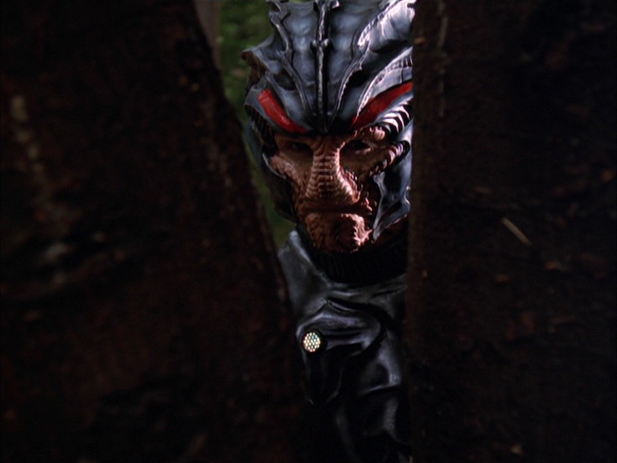 extant_StarTrek_VOY_7x09_7x10-FleshAndBlood_0031.jpg